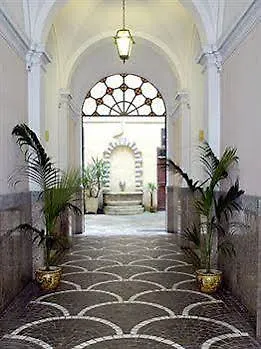 Dama Private Rooms Rome 2*,  Italië